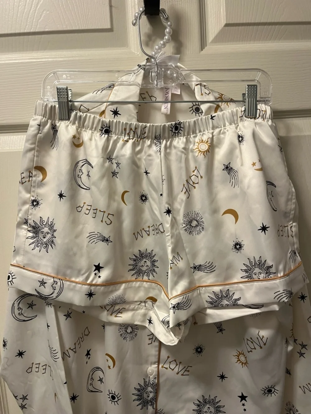 Joyspun silky white